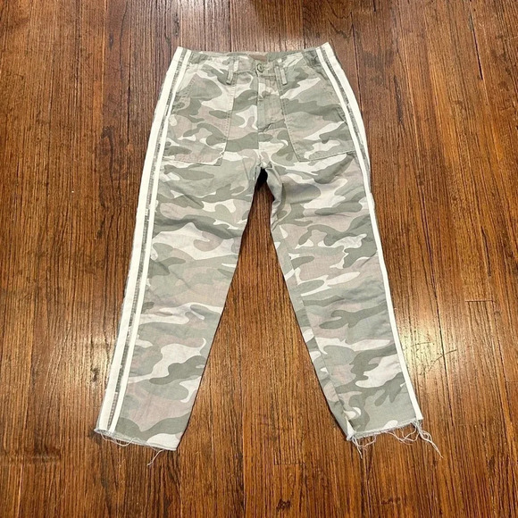 MOTHER Denim - The Shaker Chop Crop Pant in Desert Print - Picture 1 of 7